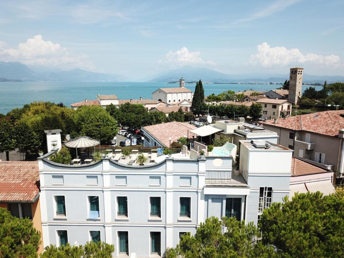 Hotel Enrichetta Desenzano del Garda Exterior foto